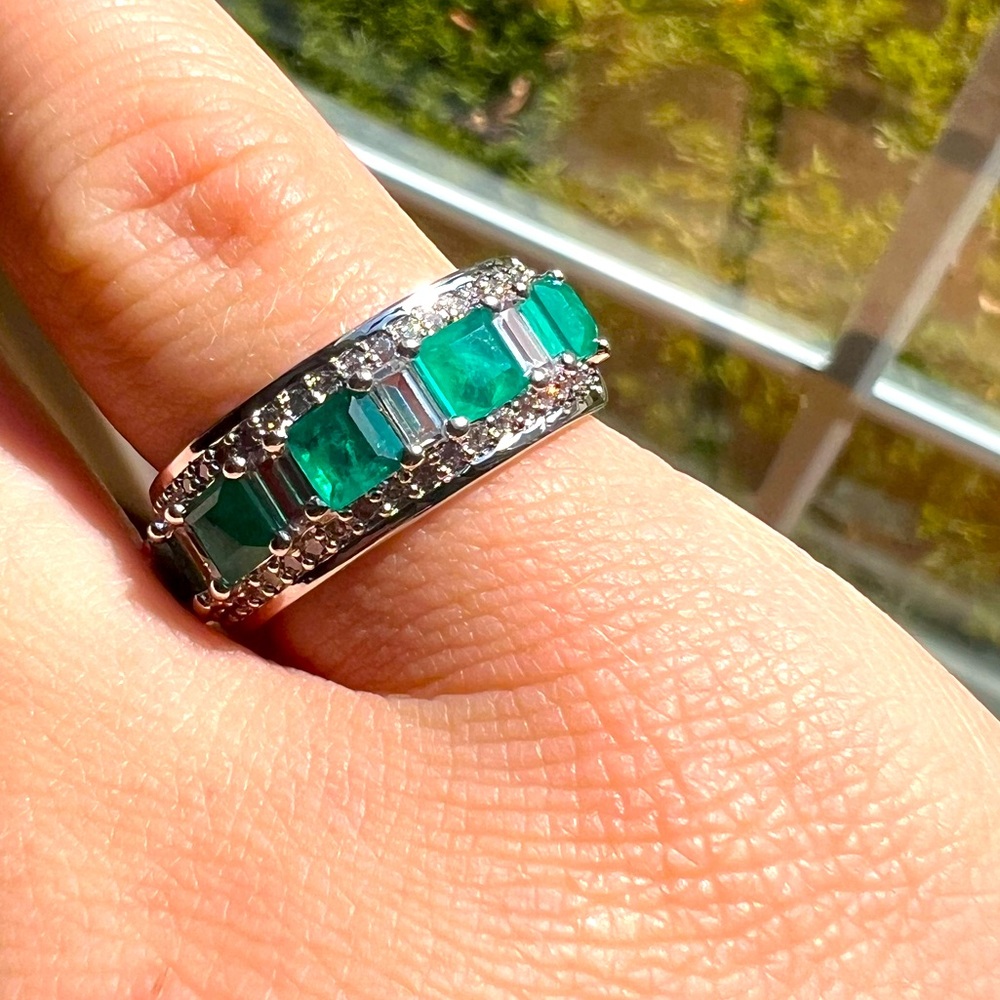 NWT BP Emerald Ring - Size 8 - Revel in Radiance